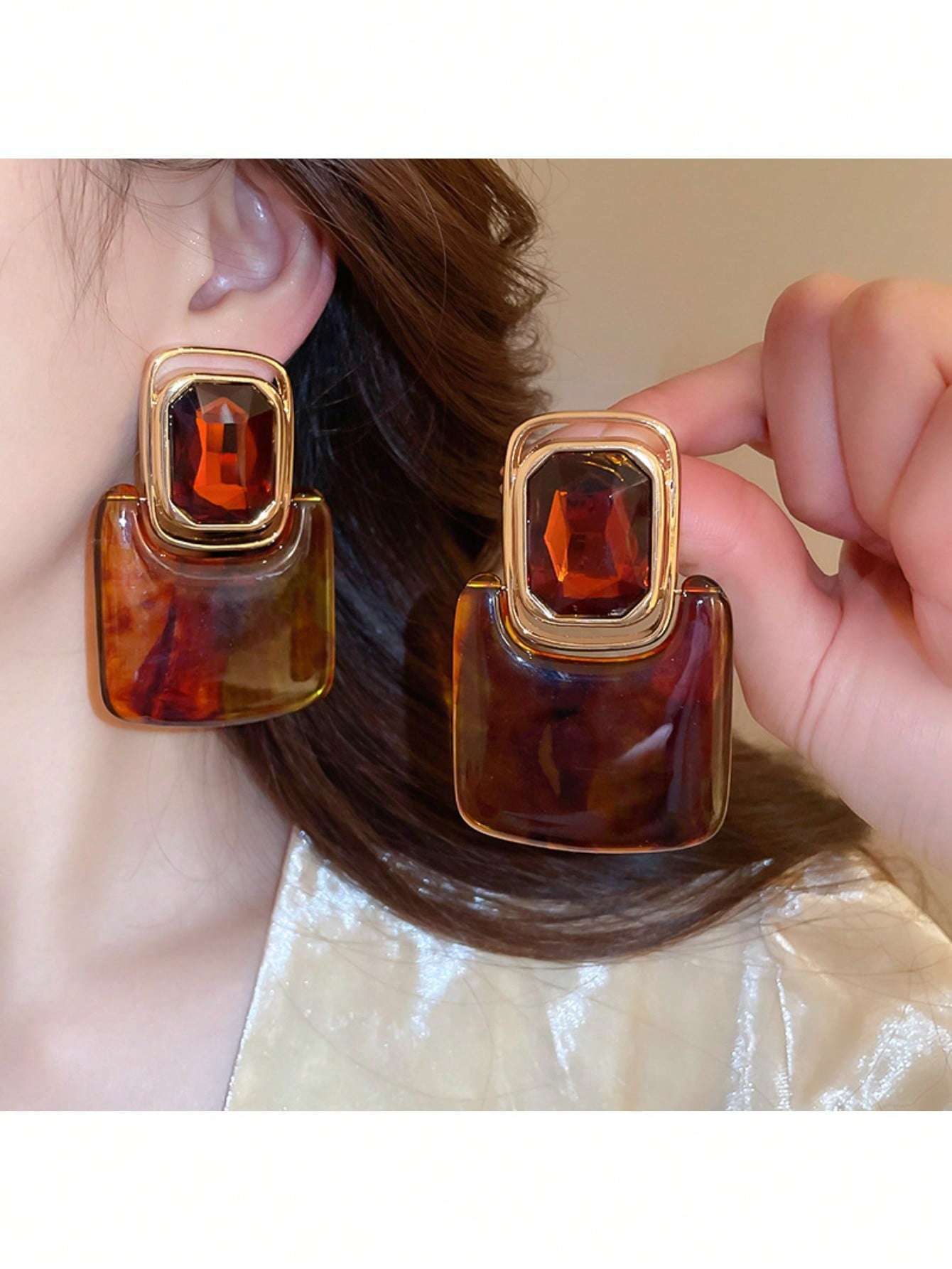 

Модные серьги-подвески для женщин коричневый