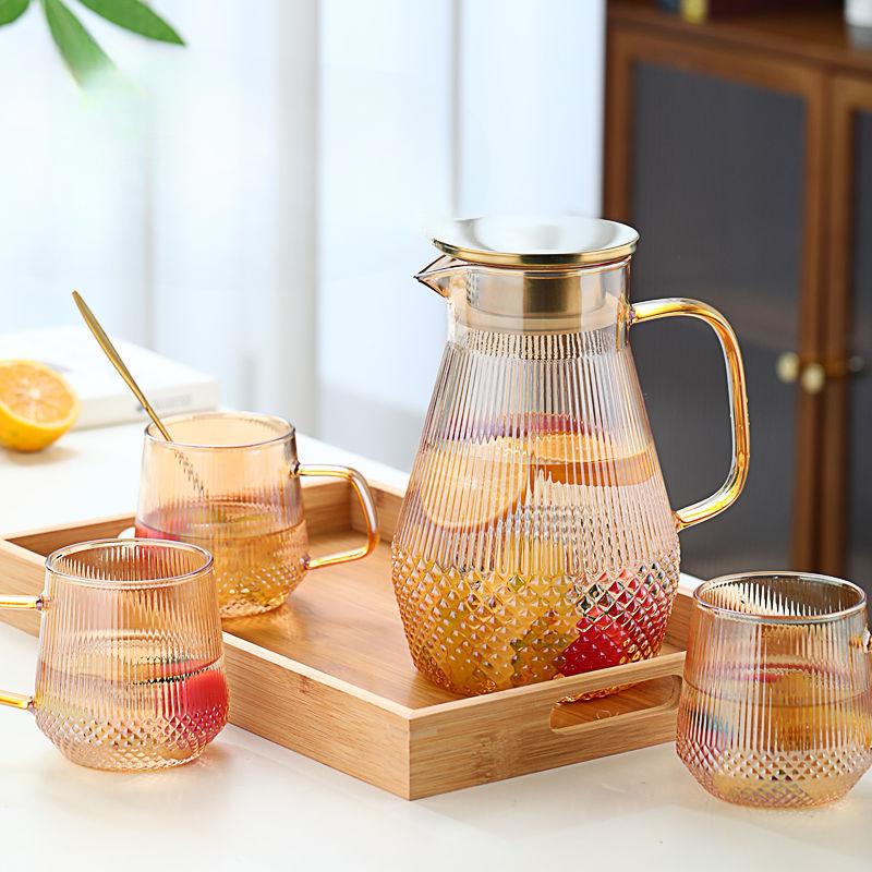 Transparenter Glasbehälter Vertikales Muster Großes Fassungsvermögen Glaskrug für Haushaltsgebrauch Kühlschrank Zum Kühlen von Saft Kaltgetränk Kaltwasserkrug