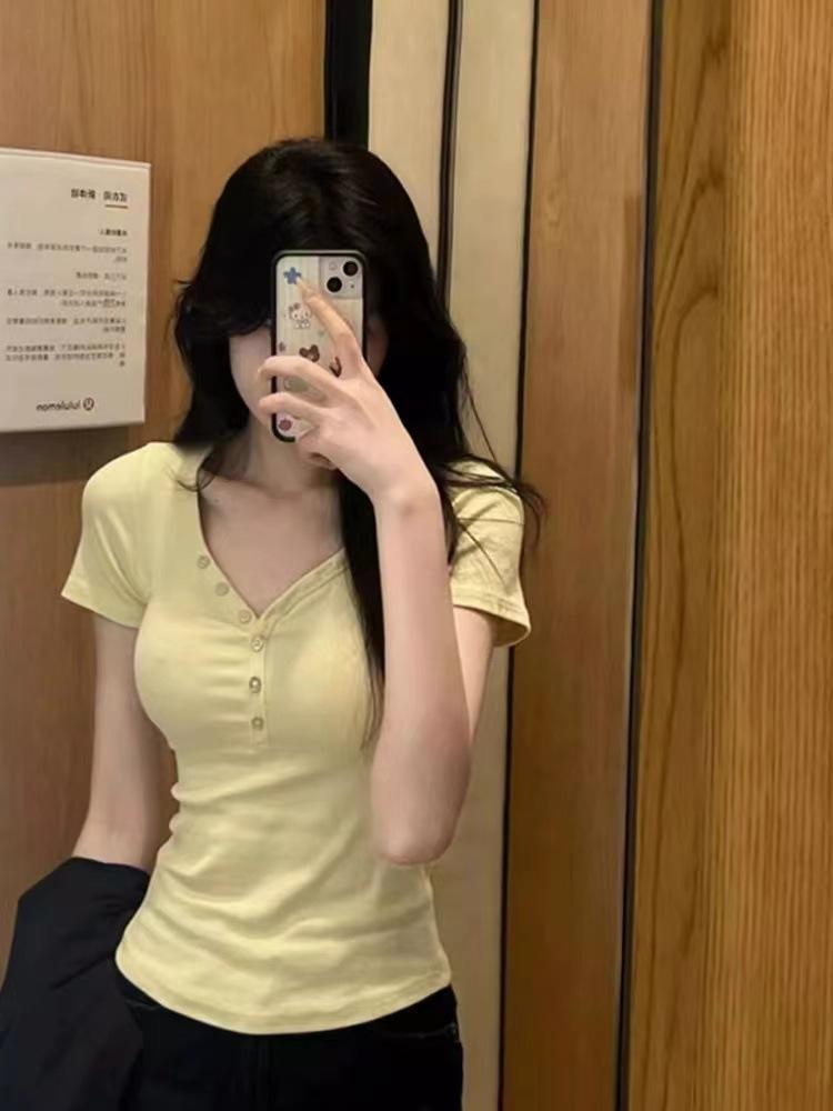 American retro shoulder V-neck leaking collarbone short-sleeved T-shirt women's summer slim-fit short waist pinch design hot girl top