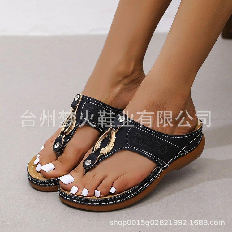 Cool slippers women's summer new fashion casual slope heel one-word drag women's platform slippers women