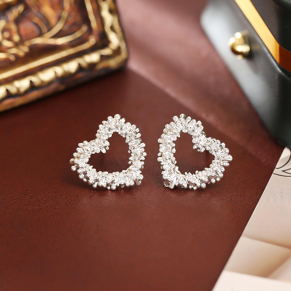 Romantic 925 Silver Heart Stud Earrings, Gold Plated, High-End Fashion, Simple INS Style Jewelry for Women