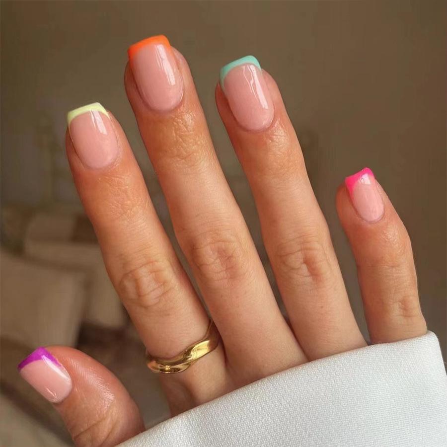 24 stuks Franse Korte Vierkante Kunstnagels met Gouden Rand Design Eenvoudige Ballet Press-On Nepnagels voor Meisjes