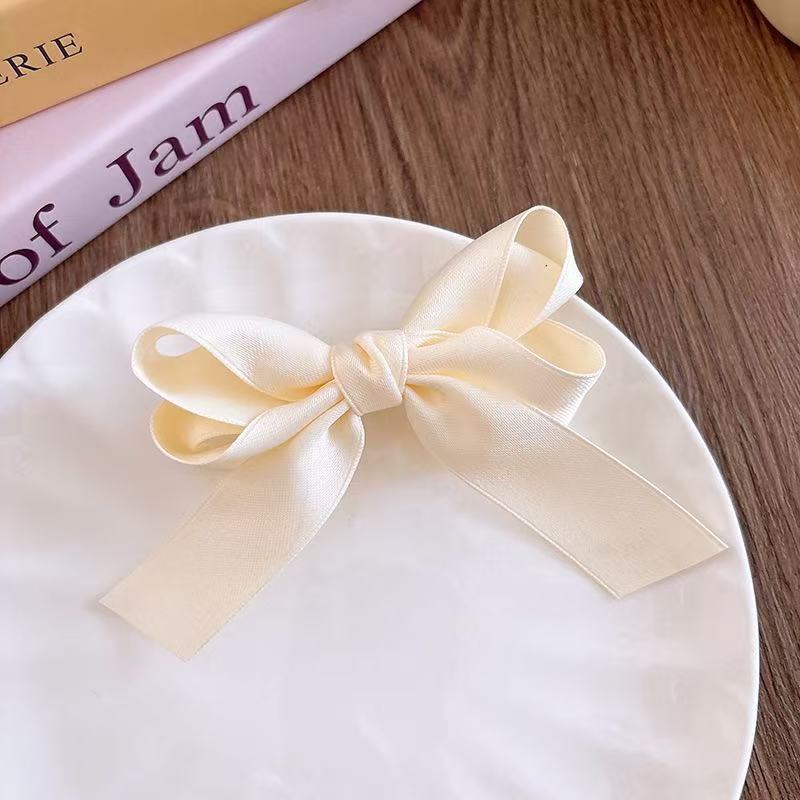 

Cute Hair Clips with Bow Design, Beige, Pink, and Black - Adorable Knit Accessories for Women and s, Perfect for Casual Wear or Vacation Outfits 1pc белый