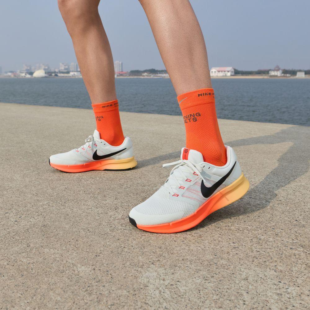 Nike Run Swift 3 Spruce Aura Bright Crimson 40