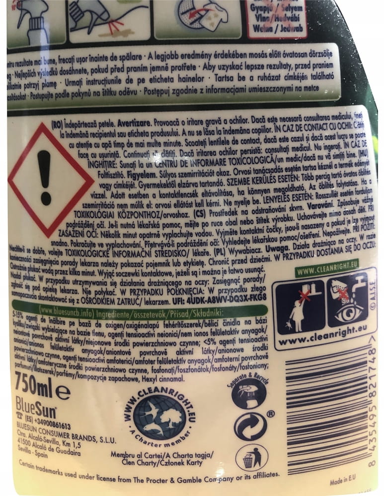Ariel Stain Remover for Colored and White Fabrics 750 Ml