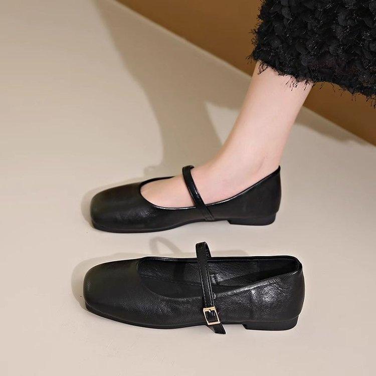 Retro square head shallow mouth single shoes new skirt evening breeze gentle flat Mary Jane small leather shoes French