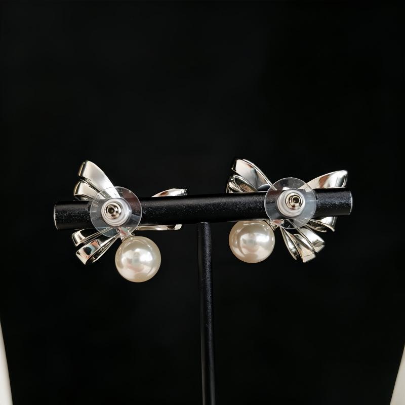French Elegant Bow Diamond & Pearl Necklace Earring Set