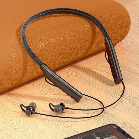 Stylish Magnetic Headphone Flexible Faux Cowhide Wear-resistant