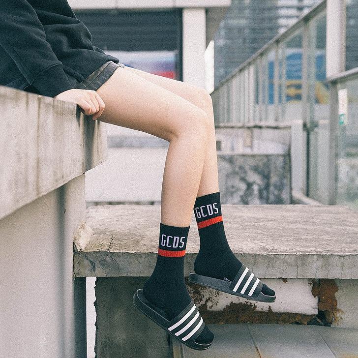 Japanese Harajuku Street Style Mid-Calf Striped Socks - Unisex Trendy College Skateboard Fashion