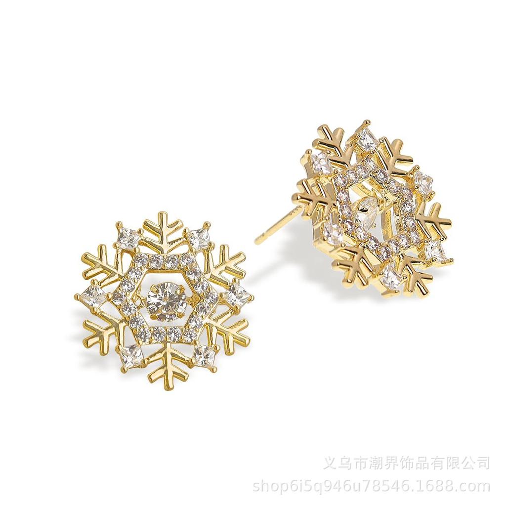 14K Gold Snowflake Pendant Earrings - Elegant, Color-Preserving Studs for Women, Ideal Christmas Gift