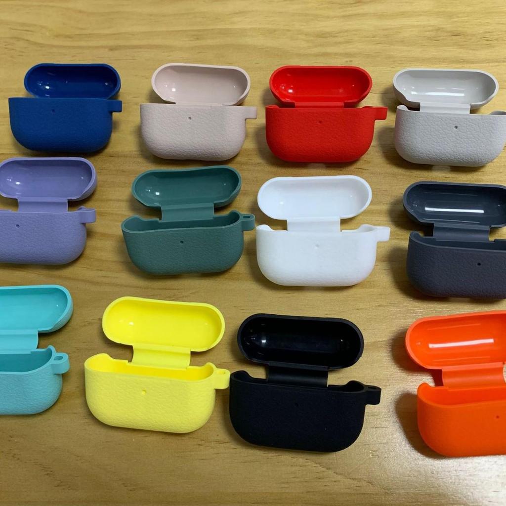 Lychee Pattern Silicone Case with Carabiner for AirPods Pro