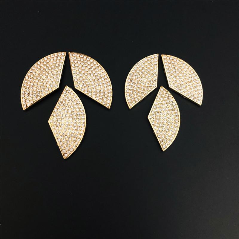 Gold Car Steering Wheel 3D Logo Sticker With Diamond Decoration For Mercede Benz A/B/C/E/GLA/CLA/GLC/GLK/GLE