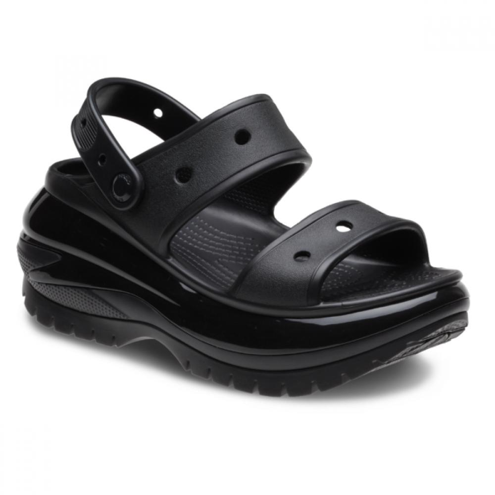 CrocS Women S Mega cruSh Sandal 207989 001