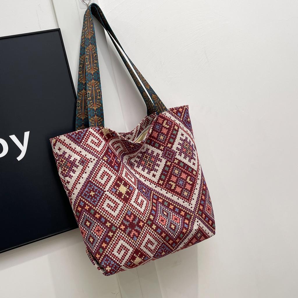 2025 neue Achseltasche Urlaubsstil Schulterhandtasche Nischenmode schlichtes Temperament vielseitige Damentasche