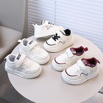 Spring Children's Leather Skateboard Shoes, Boys' Sports Shoes, Korean Style Soft-Soled Girls' White Sneakers for 1-6 Years Old.