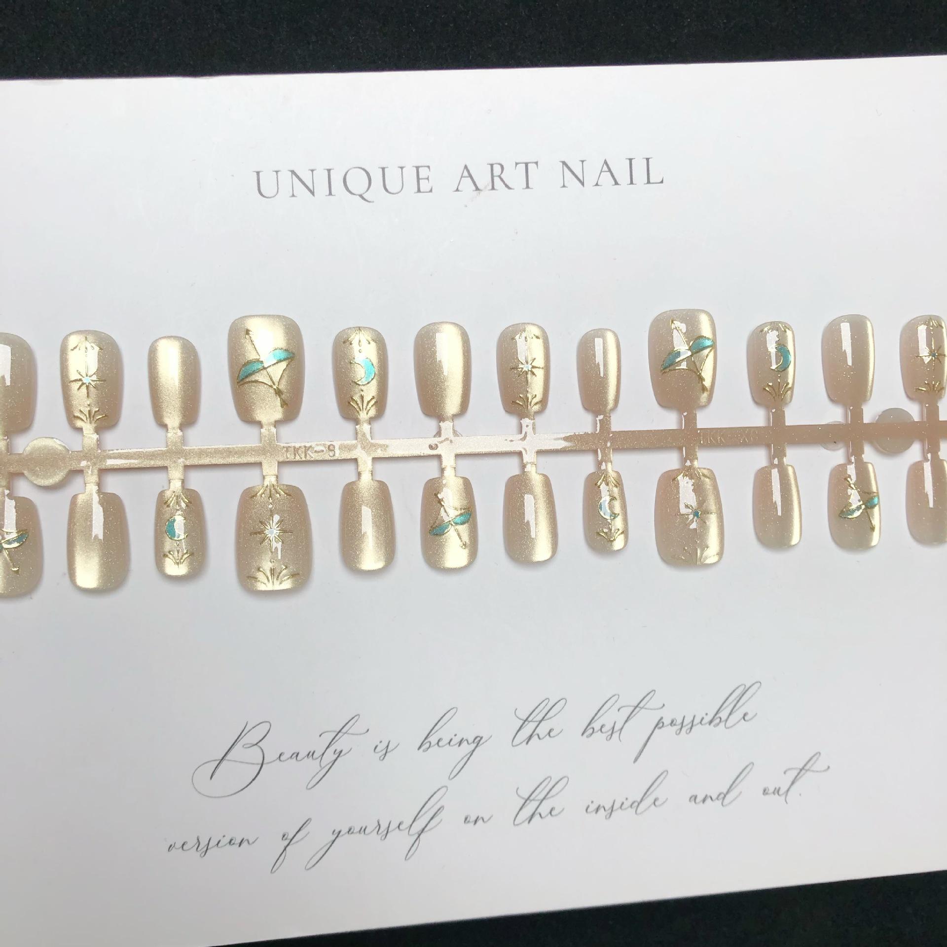 

Флэш Стрела Купидона Носимый Нейл-арт: Мечтательные белые и мятные наклейки в стиле Мамбо.