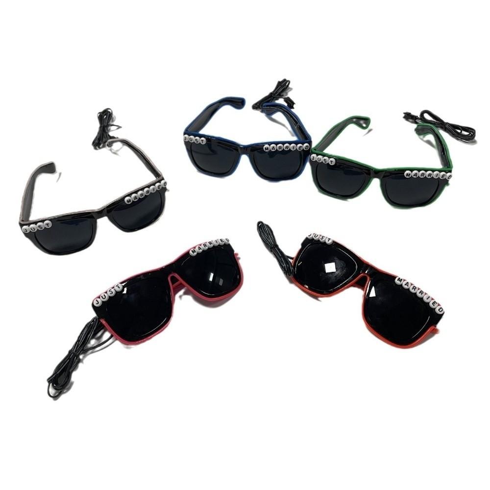Lunettes LED Carrées Lunettes Cœur Lumineux Lunettes de Soleil Lumineuses Décoratives Fête