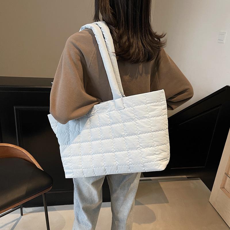 

Сумка большой вместимости женская 2025 новая повседневная модная универсальная сумка через плечо простая однотонная сумка 49*12*26 синий