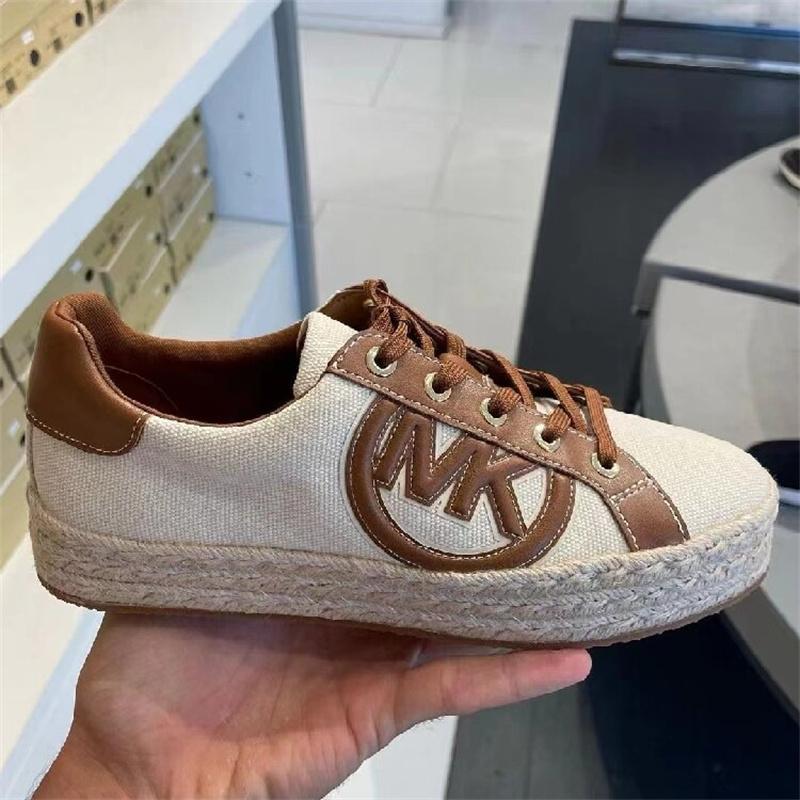 Spring and Autumn Flat Flat Shallow Mouth Fashion Casual Sports Shoes Flat Comfortable Popular Model Lace-up Walking Shoes