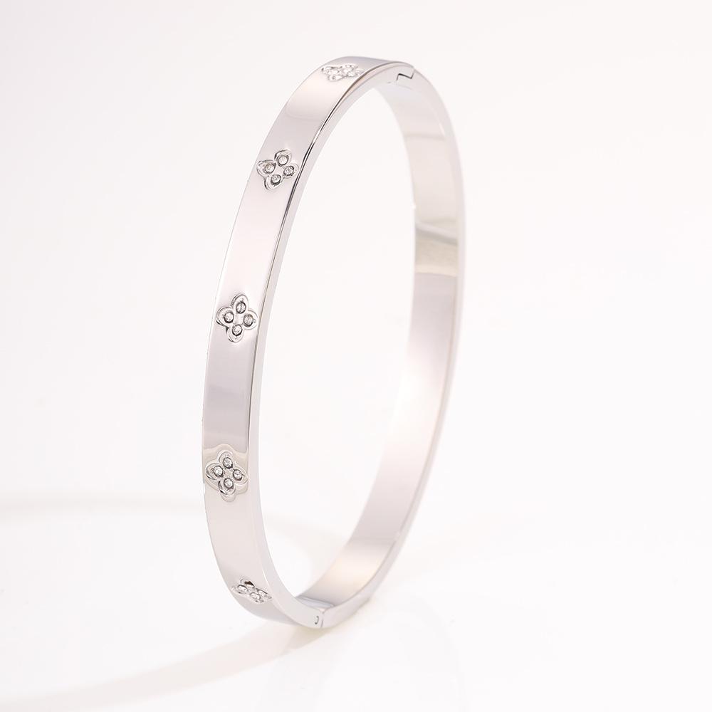 Titanium Steel Non-fading Women's Light Luxury Personalized Design Gold Fashion Trend Jingle