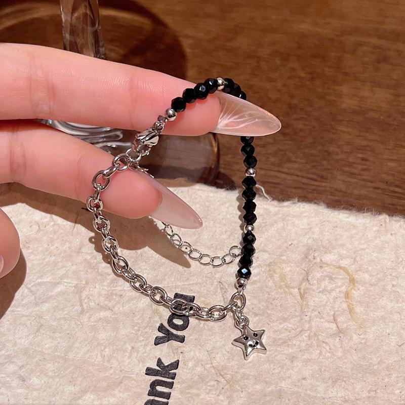 Korean Women's Hot-Selling Luxury Star Bracelet: High-End, Niche, Stitching Chain, Celebrity Style Jewelry.
