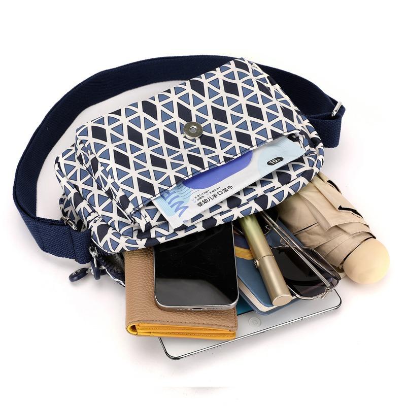 Nylon cloth mother bag women's new lightweight mobile phone bag small portable printing material women's shoulder bag