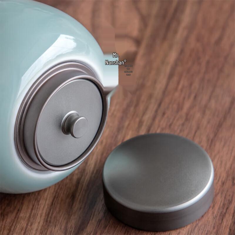 Nanshan Ceramic Tea Caddy with Aluminum Lid