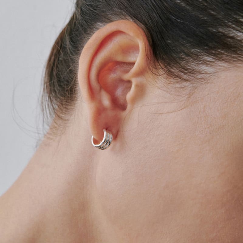 etrive Triple Line Earrings