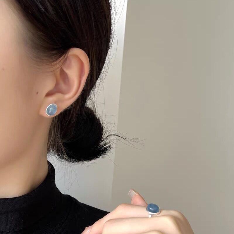 Boucles d'oreilles Clous Ovales Aigue-marine en Argent Sterling S925 pour Femmes - Style Élégant, Polyvalent et Cool.