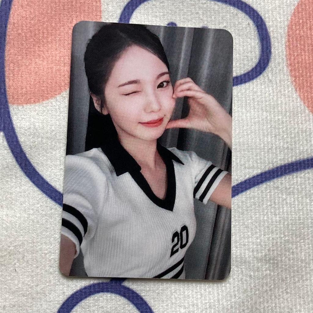 [USED] Korean NiziU Ayaka All-Attendance HEARTRIS Limited Trading Card