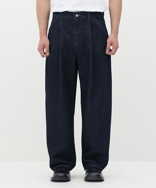 ERRORS EXCEPTED Wt027 Pleated Tapered Denim Pants (Indigo)