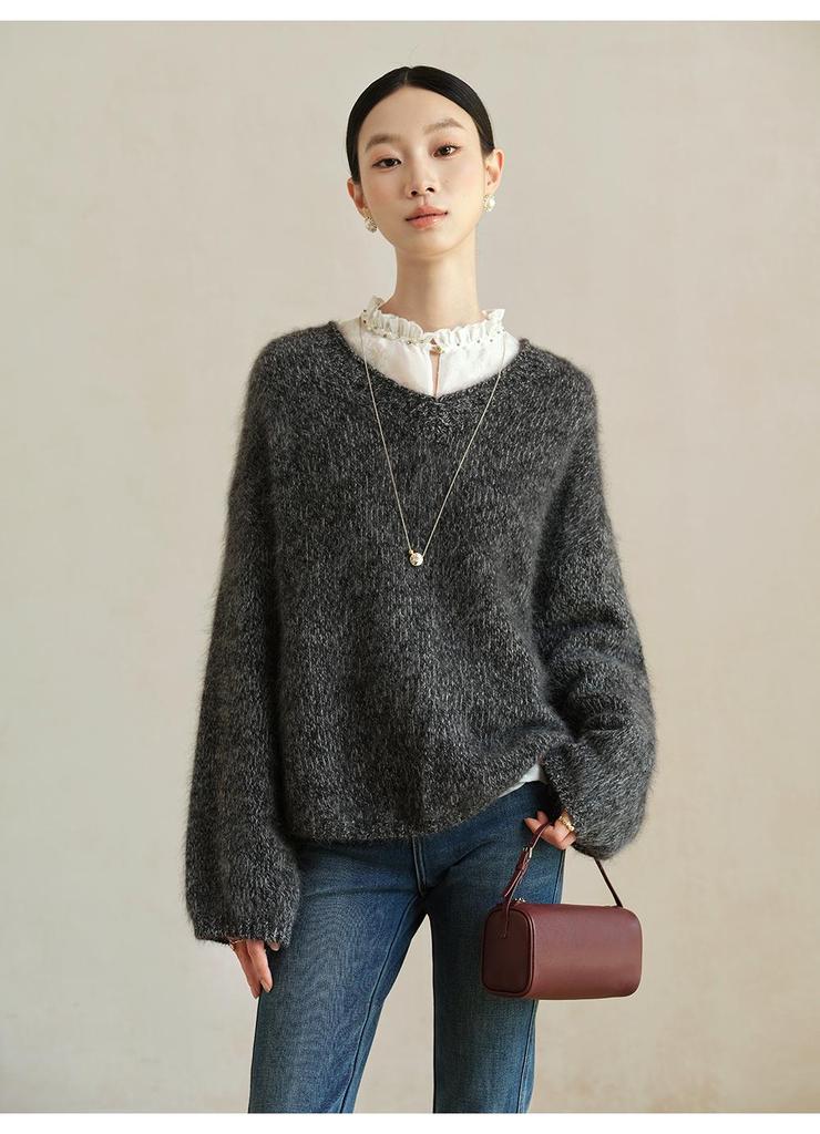 Retro V-Neck Lambswool Cashmere Bouclé Sweater