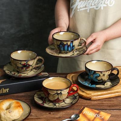 Retro Flowers Keramické šálky na kávu Lehký Luxusní Domácí Odpolední čaj Vynikající hrnky Módní kancelářský set šálků a talířů na kávu
