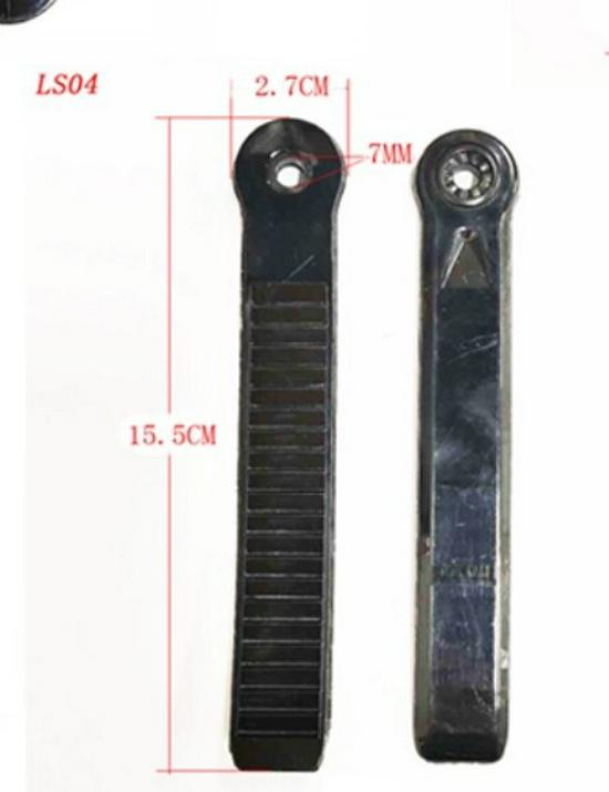 Snowboard Binding Rack with Serrated Edges