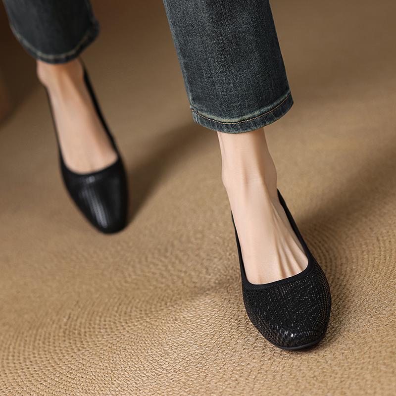 Fashion 2025 New Spring Genuine Leather Shoes Leisure Style Round Toe Med Heels Pumps Women Shoes Fashion Ladies Shoes