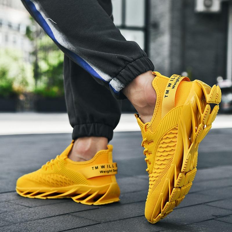 A large size men's shoes outdoor travel blade shoes men's flying woven tide shoes casual sports running shoes