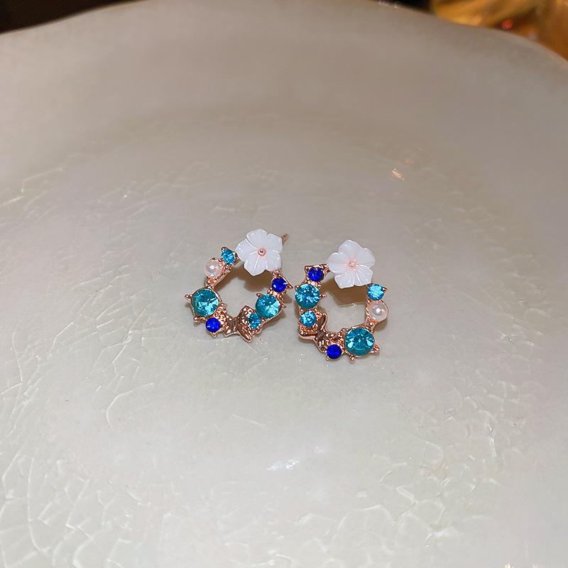 Silbernadel Eingelegte Diamant-Blumenquasten-Ohrringe - Elegante und Modische High-End-Stecker mit Einzigartigem Design