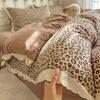 French Style Retro Printed Duvet Cover Lace Edge Pillowcase and Duvet Cover Comfortable Breathable Nude Sleeping Solid Color Bed Sheet Bedding Sets