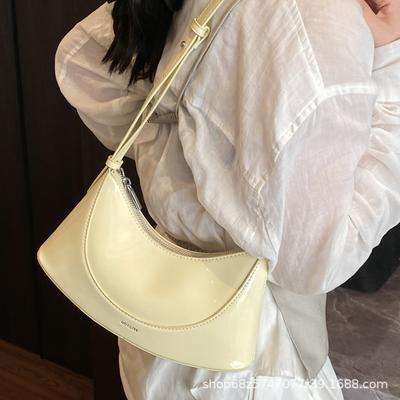 Premium Patent Leather Glossy Small Bag Women's 2025 New Autumn Versatile Shoulder Underarm Bag Super Fire Messenger Bag