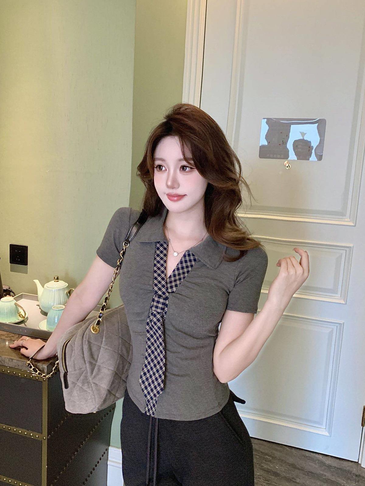

Women s Korean Plaid Patchwork Short Sleeve T-Shirt, Summer Layered Wear with Chest Pads, Slim Fit, High-End Feel, Trendy Top One Size сірий колір