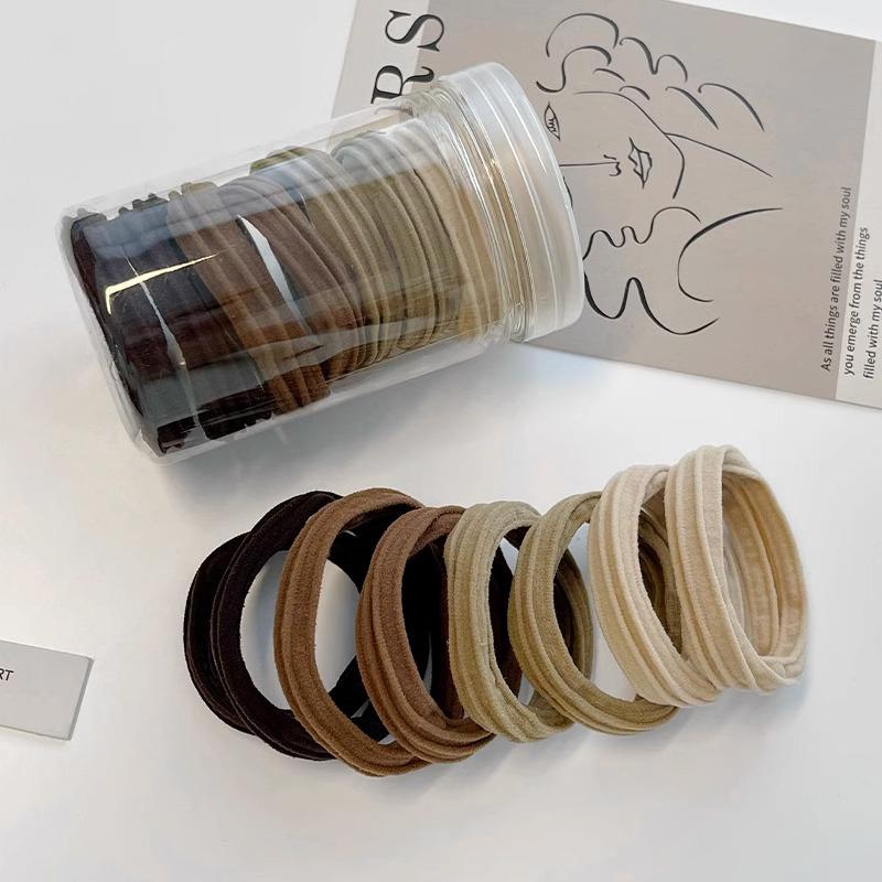 Wysoki Kucyk Gumka - Modny Dodatek do Włosów 2023