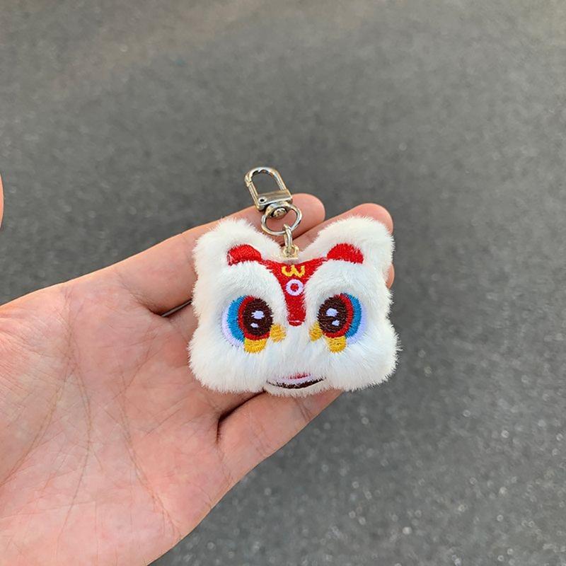 Plyšový přívěsek na klíče ve tvaru lva Kreslené kroužky na klíče Krásný přívěsek na klíče jako dárek k Novému roku