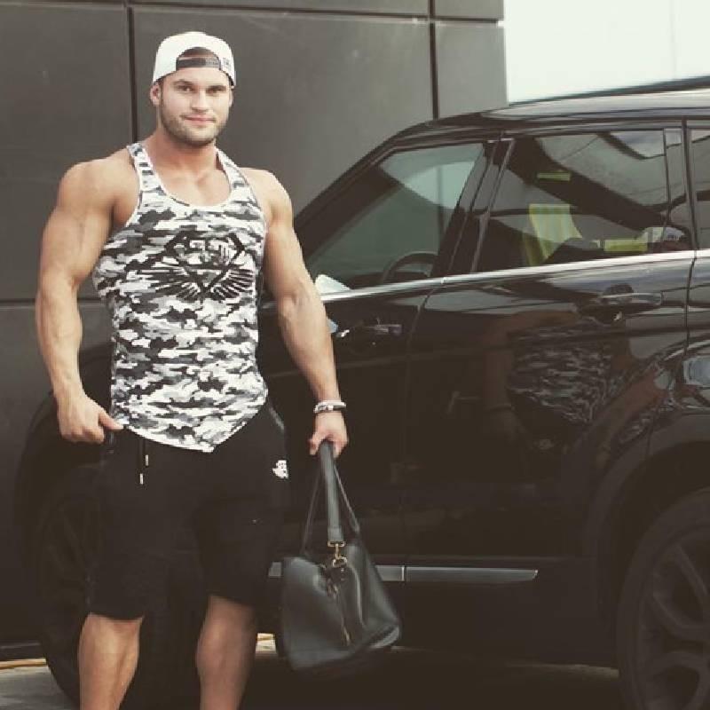Stylish Polyester Fiber Men's Vest Moisture-wicking Slim Fit Gym Tank Top For All Seasons