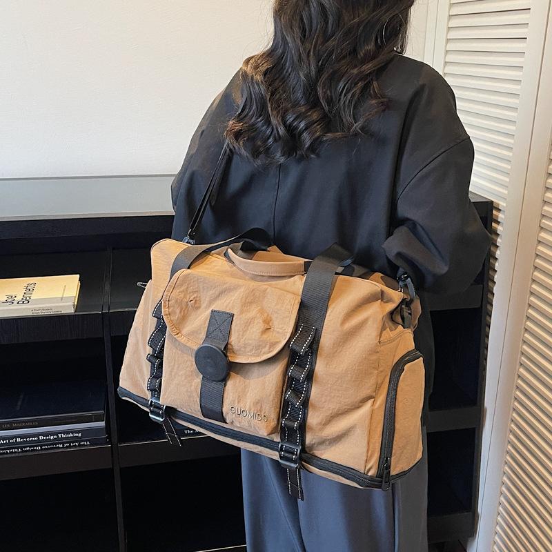 Lightweight delivery storage bag, tote bag, large capacity short-distance business trip travel bag, women's dry and wet separation fitness luggage