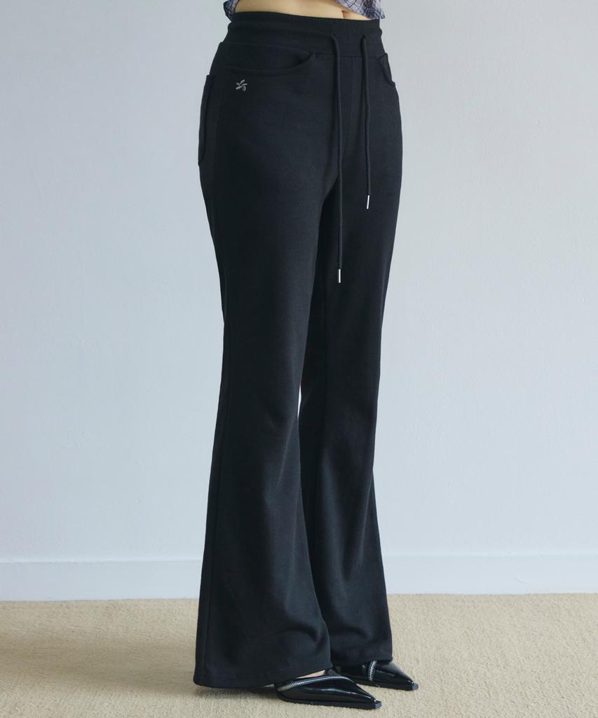 Seulliggeullou Bootcut Logo Training Pants [2 Colors]