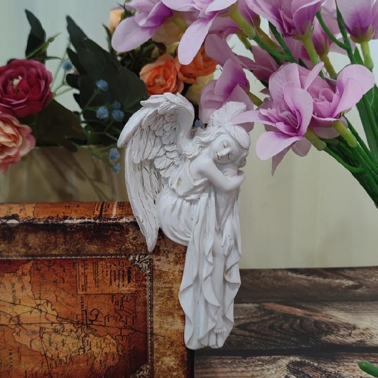 Creative Resin Angelic Figurine European Hanging Door Frames Enhances Space Decoration for Homeowner and Designers