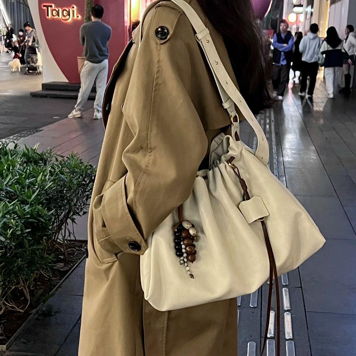 

Baina Tote Bag Women S Large Capacity Folded Handbag Premium Sense Shoulder Crossbody Bag слоновая кость