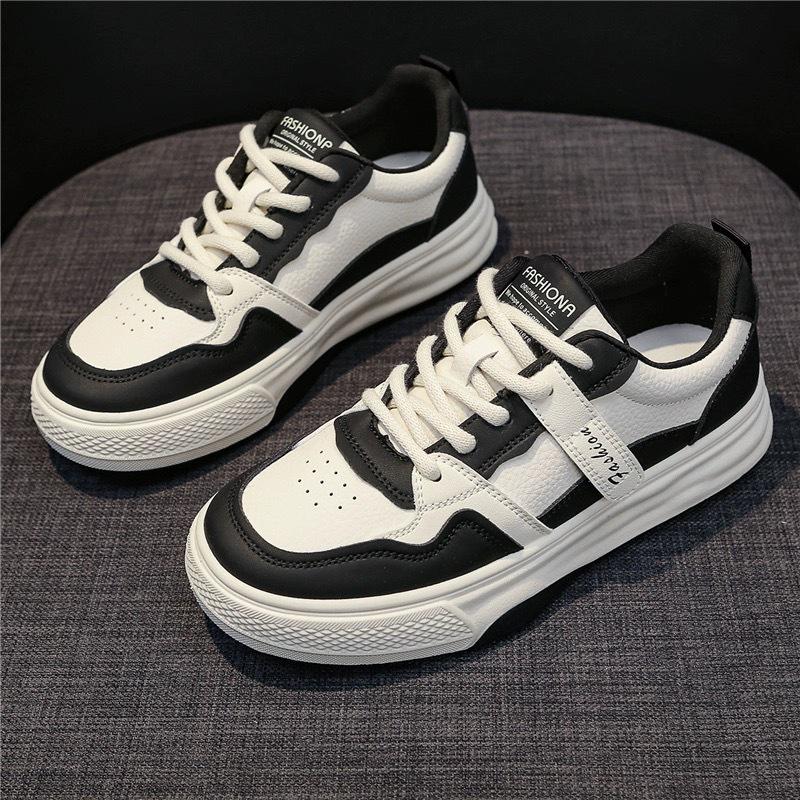 Women's College-Style White Lace-Up Sneakers, Spring 2026 - Trendy, Fashionable, Flat-Sole, Casual Sports Shoes.
