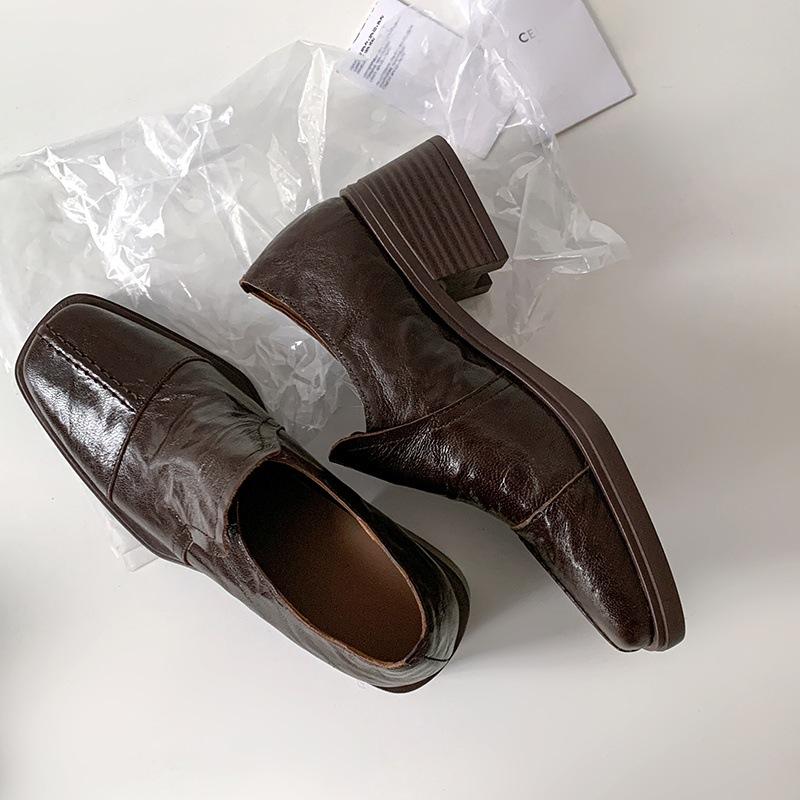 

New women s medium heel leather single shoes women s headgear feet non-slip soft sole square heel cowhide women s shoes four seasons small leather 40 коричневий