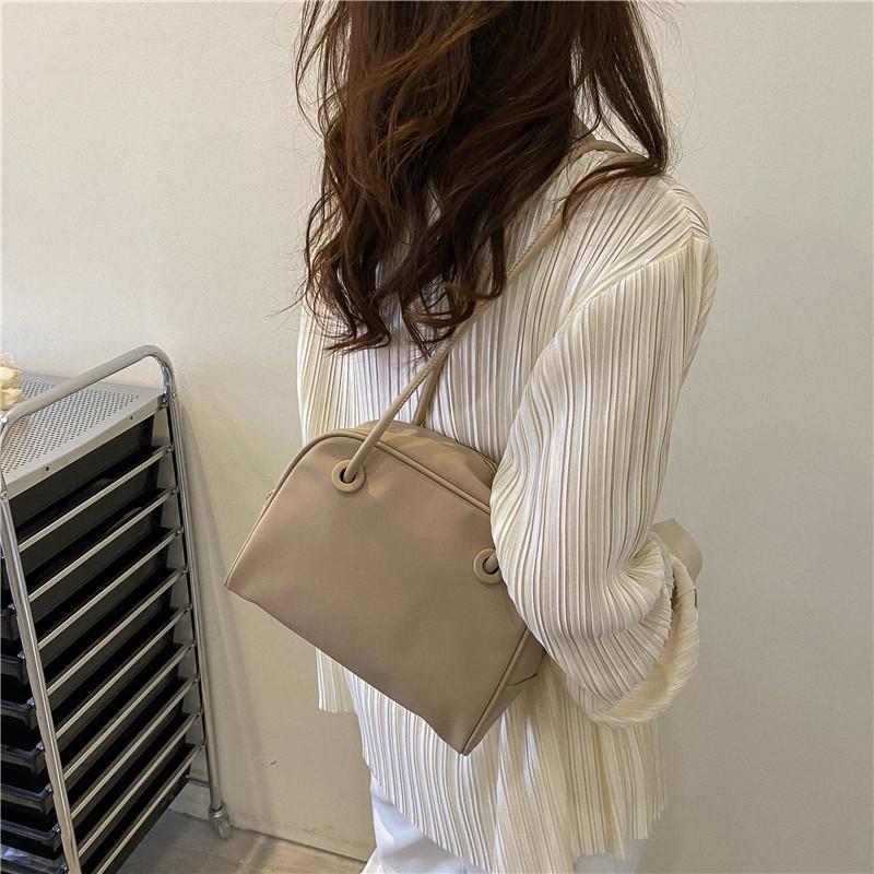 PU Leather Bag Small Pillow Bag for Women 2026 New Fashion Solid Color Versatile Retro Shoulder Bag Summer Fashion Underarm Bag Tote Bag